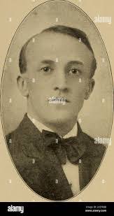 Earl Pitts's Instagram, Twitter & Facebook