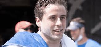 Robin Batchelor's Instagram, Twitter & Facebook