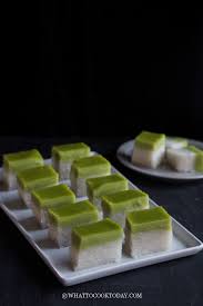 Back in the days, i love to have kuih seri muka as my breakfast. Kuih Seri Muka Kuih Salat Sticky Rice Coconut Egg Custard Cake Learn How To Make This Nyonya Kueh Made With Pressed Asian Desserts Food Malaysian Dessert