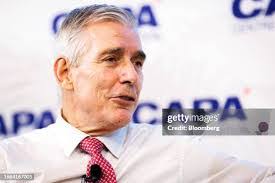 Derek Foran's Instagram, Twitter & Facebook