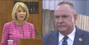 Sheriff vs. Mayor: the gloves come off