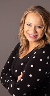 Nicole Drummond's Instagram, Twitter & Facebook