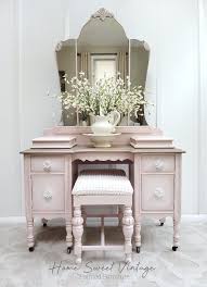 Vintage 1940 S Vanity By Home Sweet Vintage Painted Furniture In 2020 Bemalte Mobel