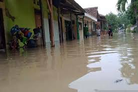 Pada tanggal itu pula, siaran tv digital resmi mengudara. Banjir Di Cirebon Menerjang 7 Kecamatan Halaman All Kompas Com