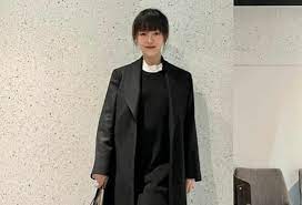 Video games, basketball, musics, reading, movies and korean novels. Meteor Garden Actress Barbie Hsu 44 Shows Off Youthful Look The Star