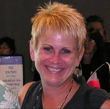 Paula Jacques's Instagram, Twitter & Facebook