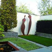 Sie stehen aber auch toll vor schlichten hainbuchenhecken oder im blumenbeet. Cortenstahl Fur Haus Garten Was Ist Das Eigentlich Baustofflust