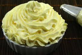 Però è perfetta come stucco per ricoprire la torta prima di rivestirla con la pasta di zucchero. Ricetta Torta Con Crema Al Burro Dolcepasticceria