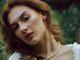 Bella Duffy: A MODEL ON A MISSION