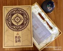 新店開張 深圳海雅繽紛城店 一葉一世界 素食火鍋店一花一世界 一葉一如來 一念清淨 念念清淨 一看到這店名 一葉一世界 就讓人感到心裡非常踏實 踏入此店更讓人感到身心清淨 優雅舒適的環境 配搭茶的芳香切實名副其實百花爭艷 茶香四溢念清淨 blog