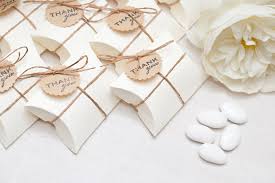 Vielleicht inspirieren euch unsere hochzeit gastgeschenke ideen ja auch zu einem ganz persönlichen geschenk das hochzeit give away ist ideal zum beispiel für kleine wartezeiten am nachmittag und eine witzige selbstgemachte hochzeitsmarmelade. Ratgeber Gastgeschenke Zur Hochzeit Ideen Fur Die Schonsten Prasente