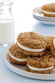 Homemade Oatmeal Cream Pies Homemade Oatmeal Desserts Oatmeal Cookies Chewy