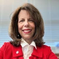 Carolyn Devine's Instagram, Twitter & Facebook