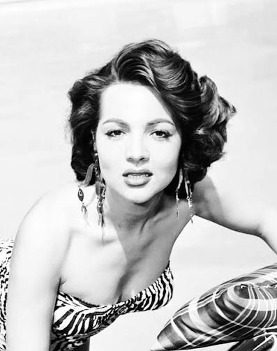 Sara Montiel Sara Montiel 📽⭐️👏🏻🌹🇪🇸🎭🎙❤️‍🔥📽👑🔥🎶🎥🎤📺  #oldhollywood #cinemaqueens #saramontiel #moviestar #womenincinema