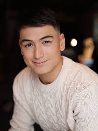 Cameron Roberts's Instagram, Twitter & Facebook