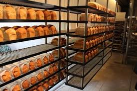 パン屋さん の概念を覆す 吉祥寺の秘密基地 ダンディゾン キナリノ ベーカリーのインテリア ベーカリーキッチン パン 屋