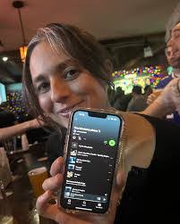 Sophia Maclean's Instagram, Twitter & Facebook