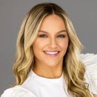 Amy Strohmeyer's Instagram, Twitter & Facebook