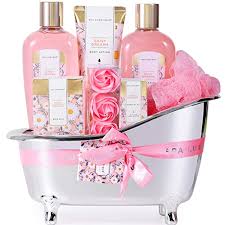 When you need a little bit of pampering, this luxurious gift basket is the perfect way to indulge. Buy Spa Gifts Set For Women Spa Luxetique 8 Pcs Bath Gift Set With Sweet Daisy Scent Spa Gift Baskets Includes Bubble Bath Shower Gel Body Lotion Bath Salt Essential Oil