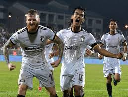 Separuh akhir shopee piala fa 2018 menyaksikan pertemuan seluruh selangor melibatkan selangor dan pkns fc di stadium. Bernama Tfc 1 Mara Ke Separuh Akhir Piala Malaysia