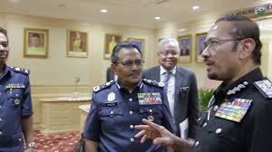 Permohonan jawatan terbuka jabatan kastam diraja malaysia 2019 tawaran adalah dipelawa daripada warganegara malaysia yang berkelayakan untuk memohon jawatan terbuka di jabatan kastam diraja malaysia sebagaimana berikut: Imigresen Tv Perjumpaan Ketua Pengarah Imigresen Bersama Ketua Pengarah Kastam Diraja Malaysia Youtube