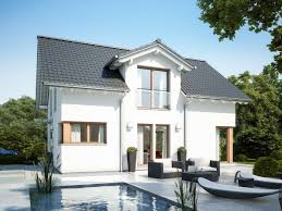 Modernes Haus Mit Satteldach Architektur Zwerchgiebel Moderne Terrasse Mit Teich Einfamilienhaus Bauen Ideen Bien Zenke Haus Style At Home Einfamilienhaus