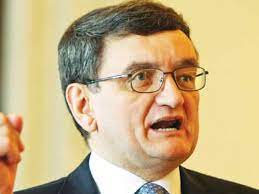 Avocatul poporului pentru protecția drepturilor copilului atenționează asupra neadmiterii atragerii minorilor în acțiunile de. Victor Ciorbea S A Intalnit Cu Un Grup De Protestatari Romania Libera