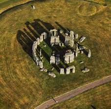 Oben rechts ist in die bilder ein kleiner kreis eingezeichnet, der stonehenge von oben darstellt. England Stonehenge Faszinierendes Fenster In Die Vorzeit Bilder Fotos Welt