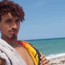 Hi my name is Nathan Wan and I'm from Orange County California and I am  committed to USC in the spring and might study abroad in the fall. I'm  majoring in business