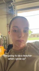 Kellie Gauthier's Instagram, Twitter & Facebook