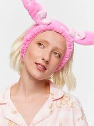 Women's Sleep & Travel Accessories