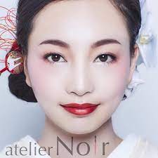 白無垢 花嫁 和装の中で最も格式高い正礼装は白無垢です 歴史を訪ね 儀式 伝統を踏まえて 日本のメイクアップアーティストは白無垢化粧も出来なくてはいけません 紅差しの儀 紅引き 紅 和 白無垢 洋装 和装 和装前撮り 花嫁 ブライダル