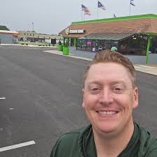 Holly Molnar's Instagram, Twitter & Facebook