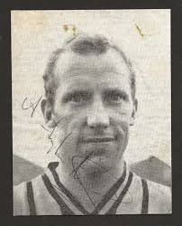 ARTHUR KAYE BARNSLEY FC HAND SIGNED FOOTBALL AUTOGRAPH Pic 6x4 £4.83