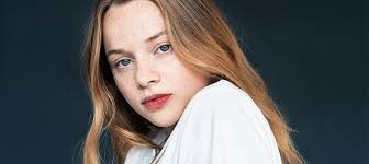 Luna Wedler Kimdir? Biohackers Dizisi Mia