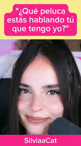 No es una peluca, es su cabello 😇 #iamsilviiaaa #silviaacat #silviaaclips  #peinados #humor #comedia #parati . . . Silvia demostrando que era su pelo  real, nada de pelucas o extensiones. Algunas veces, ...