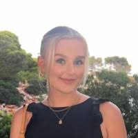 100+ "Chloe Stone" profiles