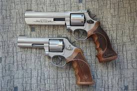 S W 686 4 And 6 Nill Grips Armas