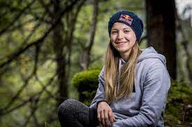 Jessica pilz estimated net worth, salary, income, cars, lifestyles & many more details have been according to wikipedia, forbes, imdb & various online resources, famous rock climber jessica. Jessica Pilz Girlifornia