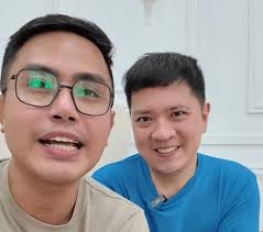 So generous and kind of sir David and Rye ...🩷🐝🩷👍👌🫰