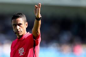 Em 1970 viajou para lisboa para estudar no instituto superior técnico da universidade técnica de lisboa, onde se formou em engenharia civil. Nuno Almeida E Luis Godinho Nos Jogos De Benfica E Fc Porto Renascenca