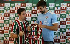 Titular absoluto do técnico fernando diniz, o zagueiro recebeu três cartões amarelos nas três primeiras rodadas do brasileirão: Luan Peres Projeta Grande Temporada Pelo Fluminense Fluminense Football Club