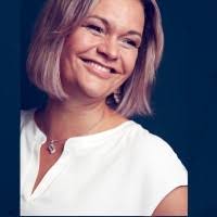 Caroline Lange Email & Phone Number