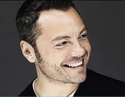 Tiziano Ferro si è sposato a Sabaudia: ecco chi è il marito