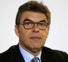 Sperling démissionne pour mieux revenir