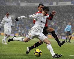 Kaká is one of the most decorated players of his era, a former fifa world player of the year and uefa champions league scoring international: Kaka Biography Accomplishments Britannica