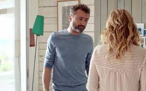 Résumé en avance de l'épisode du lundi 2 novembre 2020 sur tf1. Martin Se Rapproche De Virginie Mais Jules Casse Tout Maxime Agressif Demain Nous Appartient 25 06 2019 Demain Nous Appartient Nouveautes Tele Com