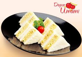 Buat dadar ▪ kocok telur bersama merica dan garam secukupnya hingga berbuih halus. Sandwich Telur