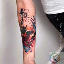 The detail and the color in this piece are insane!!! Marco Pepe Tattoo Tatuaggio Skull Watercolor Marco Pepe Encre Tattoo Napoli Hard Painting Instagram Marcoencre Facebook