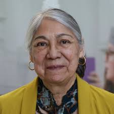 Quand les femmes cries n'ont plus eu la possibilité d'accoucher chez elles 